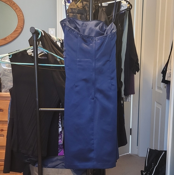 Formal Dress - Picture 3 of 3